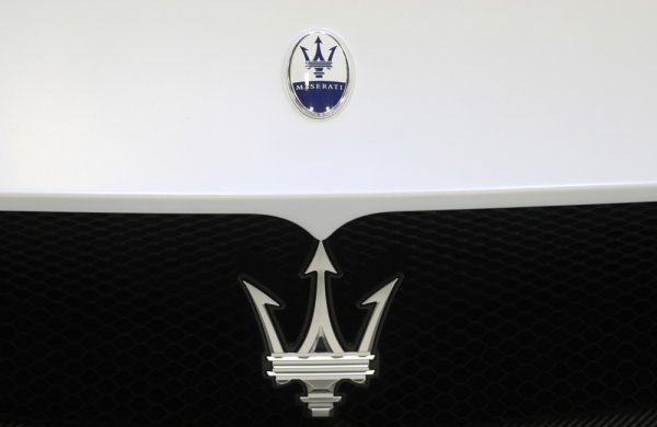 Logo Maseratija