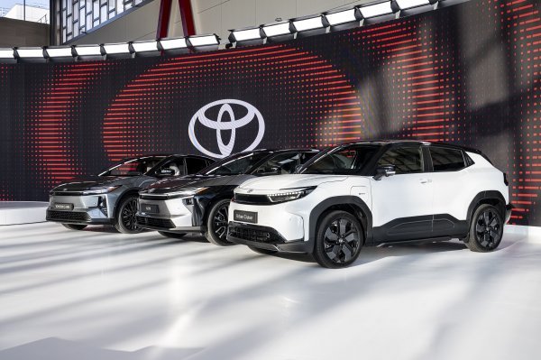 Toyota C-HR+, bZ4X i Urban Cruiser