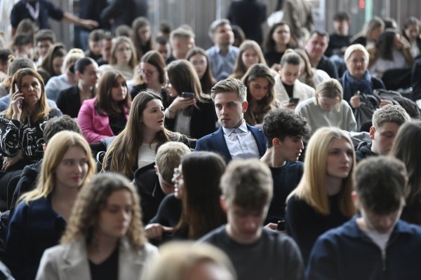 Ministarstvo financija pokrenulo je kampanju namijenjenu srednjoškolcima i studentima