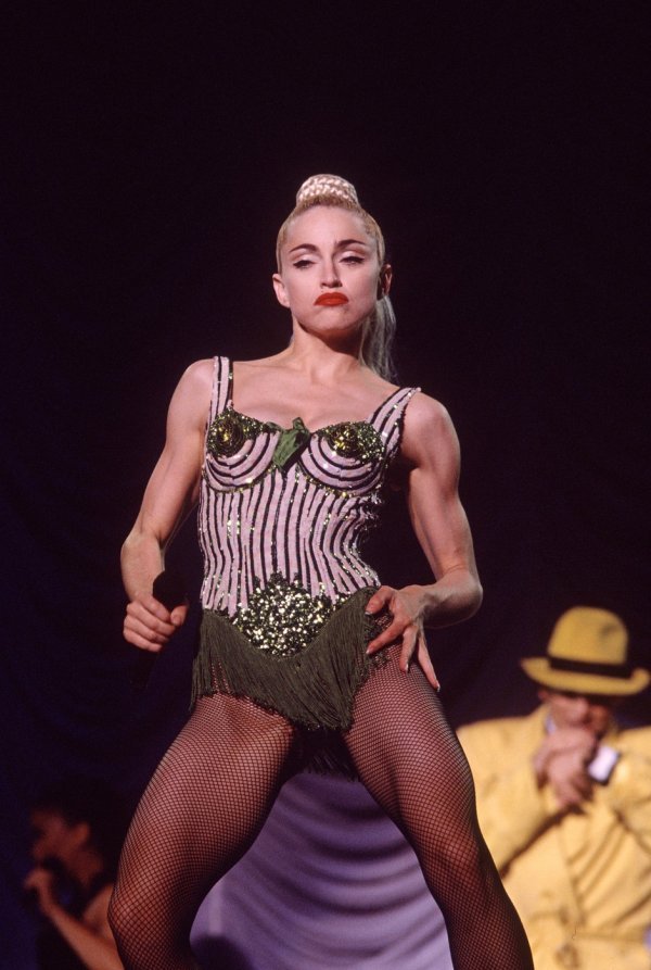 Madonna na turneji 'Blonde Ambition' 1990. godine