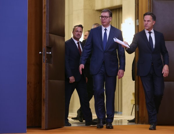 Vučić i Rutte