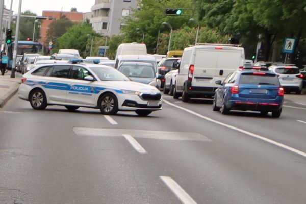 Policija objavila detalje i fotografije s filmske akcije u Zagrebu: Pali su dileri