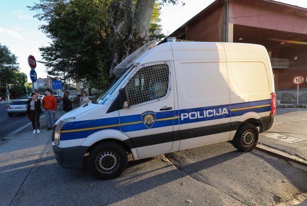 Kriminalci pokušali pobjeći od policije: Dvojac nabavljao veće količine kokaina, heroina