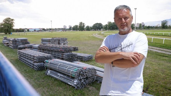 Prve fotografije s Hipodroma: Pripreme za Thompsonov koncert krenule ranije od očekivanog