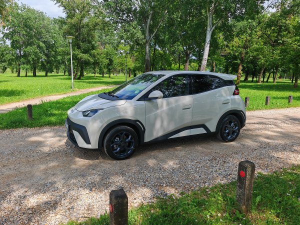 Kina želi ublažiti žestoku konkurenciju u automobilskom sektoru