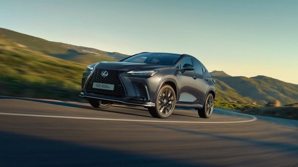 Znate li kako funkcioniraju plug-in hibridi? Lexusova tehnologija je od samih početaka bila korak ispred
