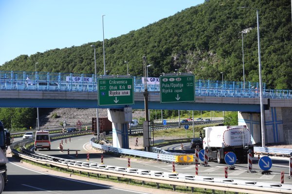 Pažnja u prometu: Prometna nesreća na A6