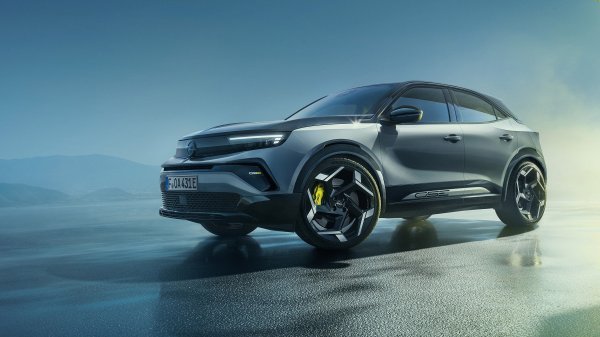Opel pokazao prve slike Mokke GSE: Nadahnut motorsportom ovo će biti najbrži potpuno električni Opel