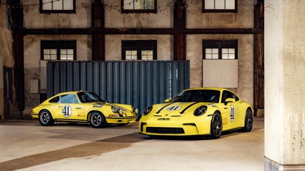 Dvije generacije 911 S/T spojene zajedno: Originalni Porsche iz 1972. i reinterpretacija iz 2024.