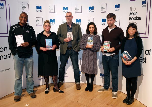 Paul Beatty, Deborah Levy, Graeme Macrae Burnet, Ottessa Moshfegh, David Szalay i Madeleine Thien Reuters