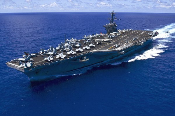 Nosač aviona USS Carl Vinson