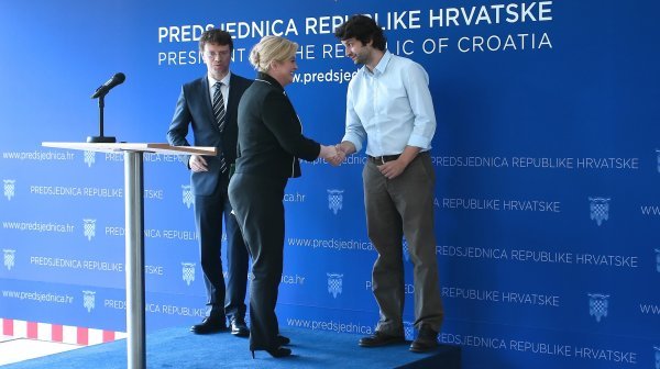 Bivši ministar znanosti Predrag Šustar, predsjednica Kolinda Grabar Kitarović i bivši voditelj ERS-a Boris Jokić