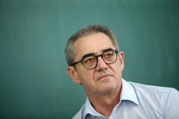 Damir Bakić