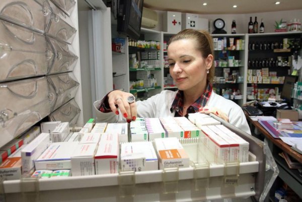 Analiza ukupne konsolidirane prodaje po grupama proizvoda pokazuje da se najbolje prodaju proizvodi iz segmenta farmaceutike