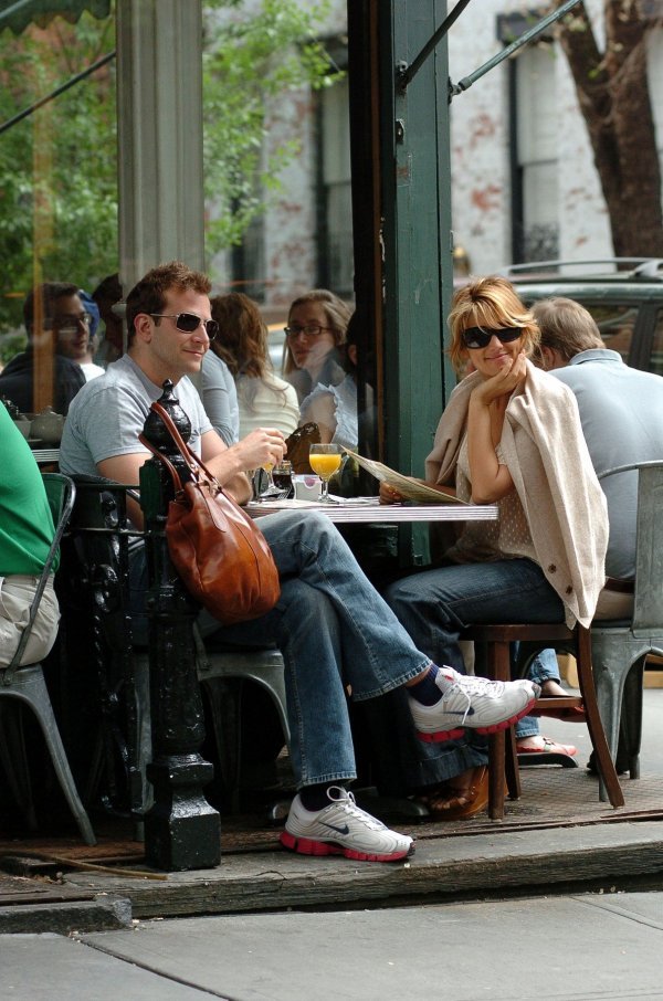 Bradley Cooper i Jennifer Esposito