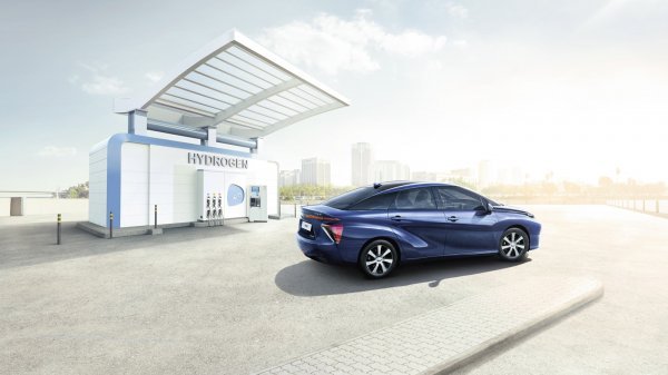 Toyota Mirai na vodikove gorive ćelije